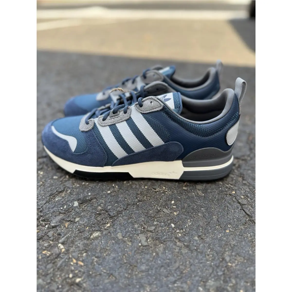 Adidas Originals ZX 700 HD Men’s Running Shoe Athletic Sneaker Footwear H01850