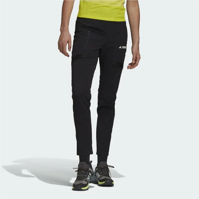 Adidas clothing - Black (UPC: 194817654690) 0