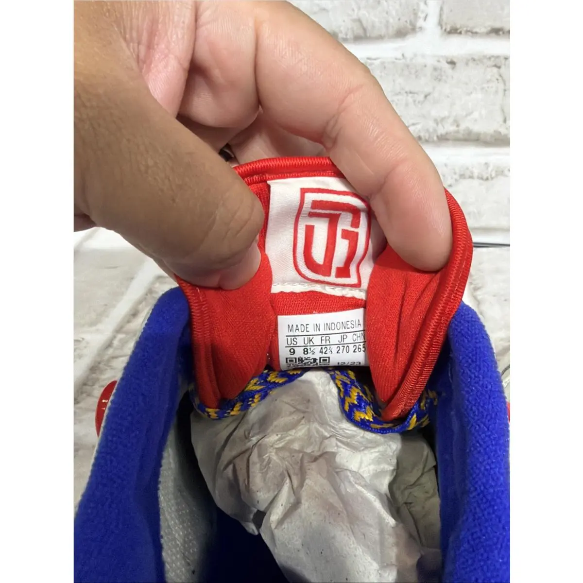 Adidas shoes - adidas Centennial - Centennial - IH7742 - Red 1