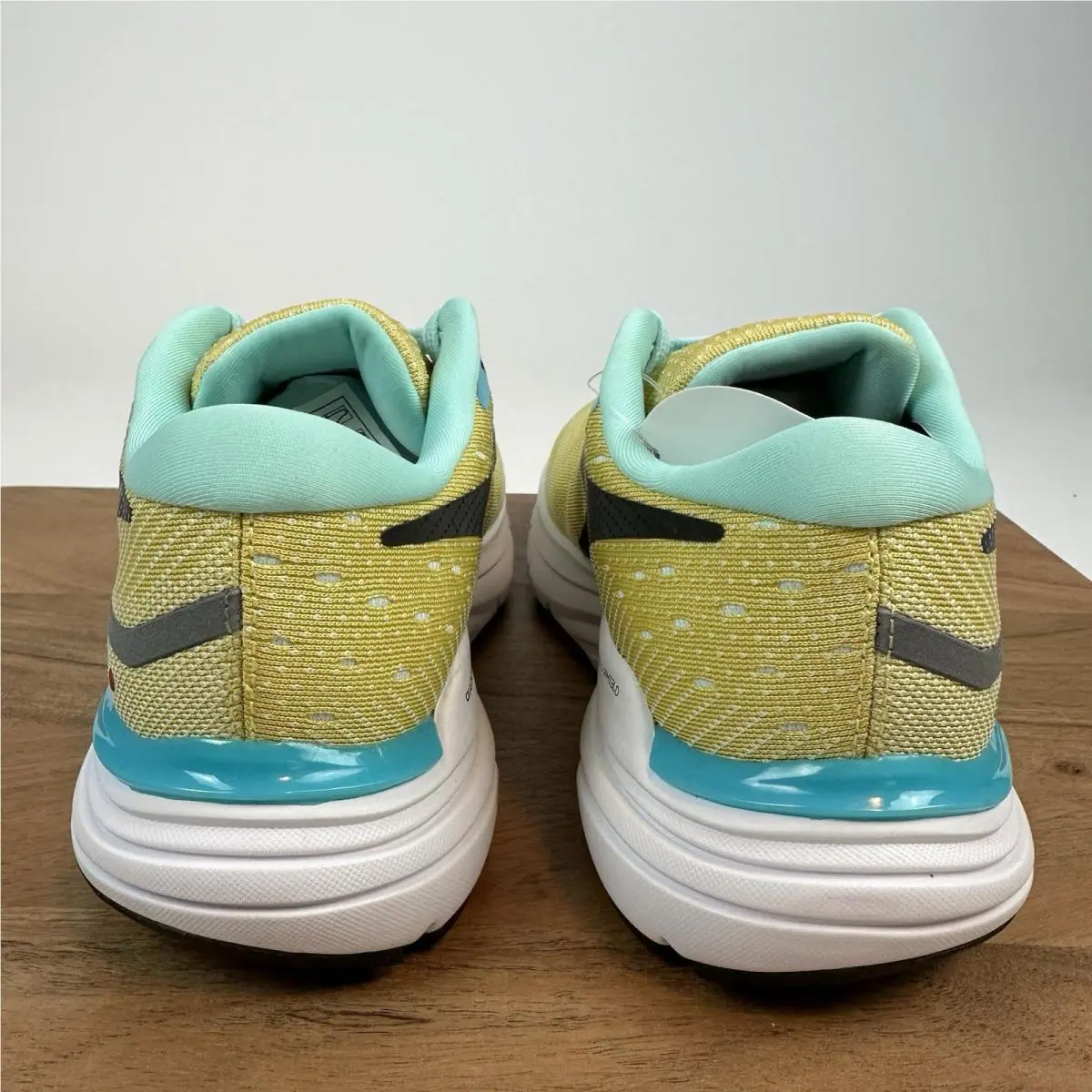 Diadora shoes - Diadora Mythos Blushield 6 - Mythos Blushield - 101176883 01 - Yellow 4