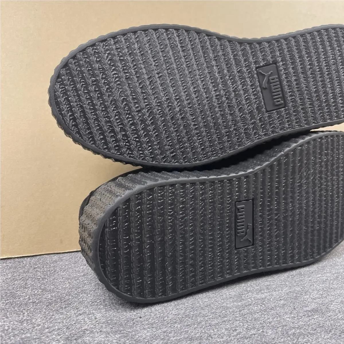 Puma shoes - PUMA Fenty - Fenty - 362268-01 - Black 5