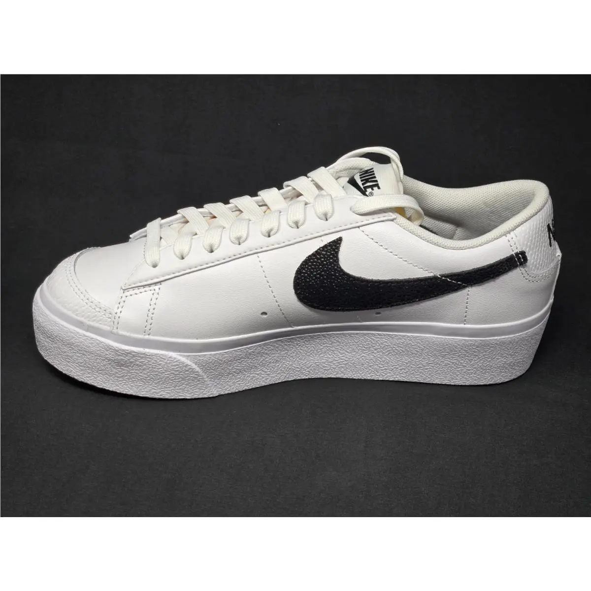 Nike shoes - Nike Blazer - Blazer - DZ5210-100 - White 0