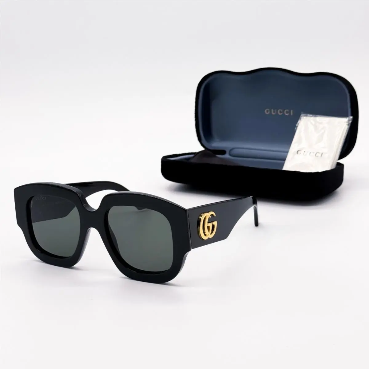 Gucci GG1546S 001 Sunglasses Women Black Eyewear