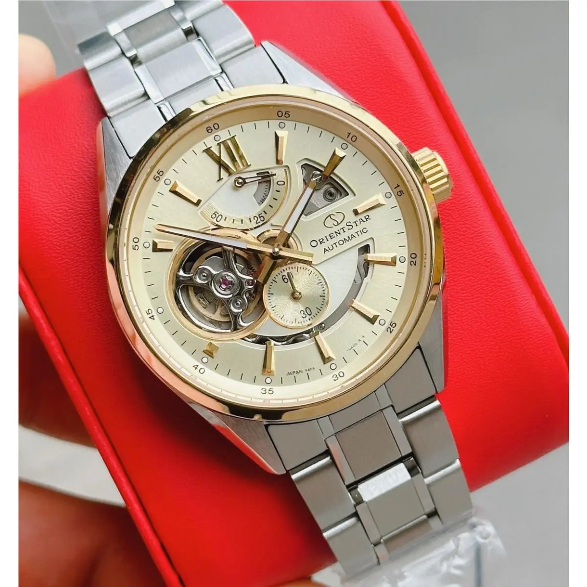 Orient Star RK-AV0124G Automatic Gold Tone Dial Men`s Watch Power Reserve