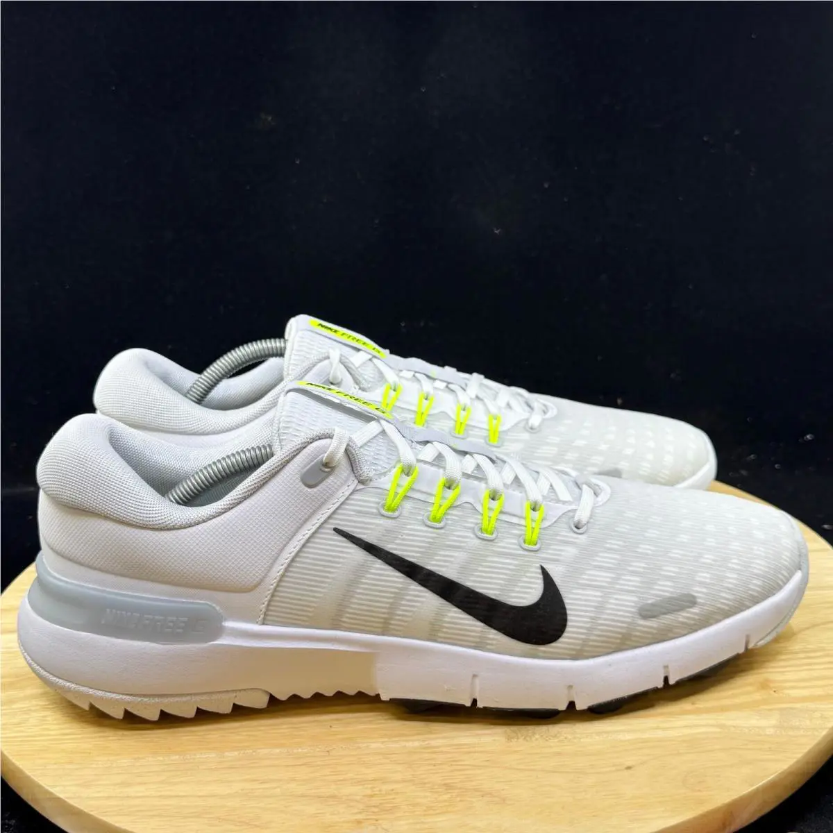 Nike shoes - White 2