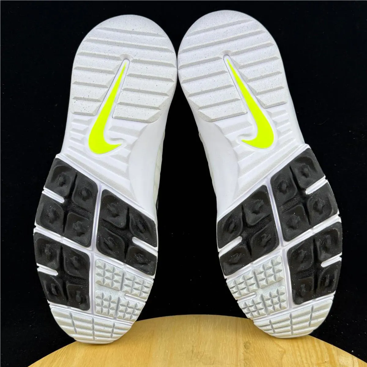 Nike shoes - White 6