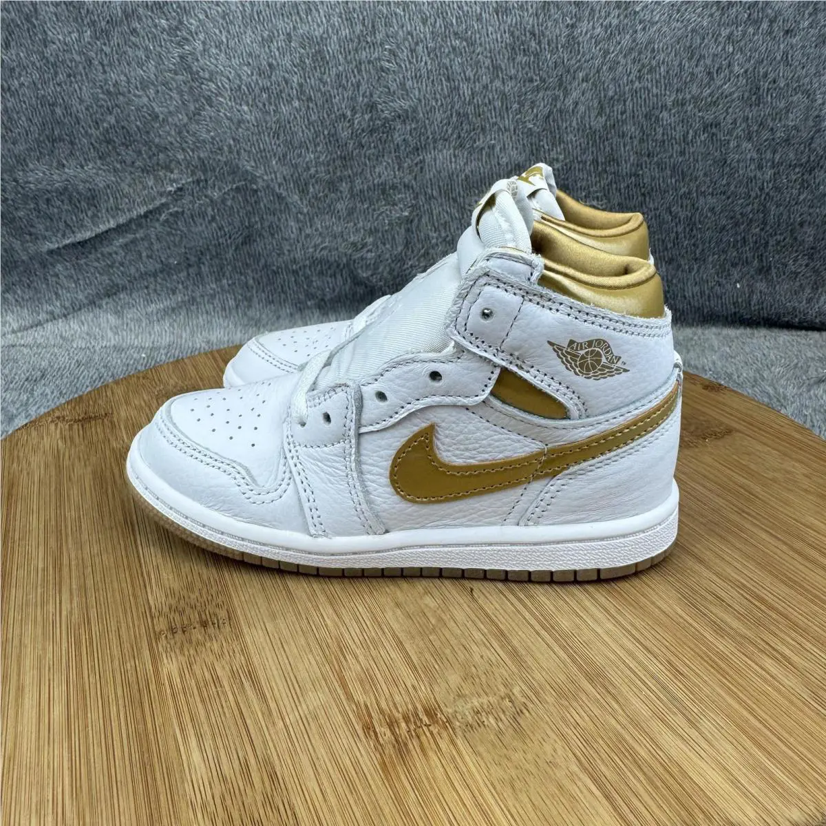 Nike shoes - Jordan 1 Mid - Mid - White 1