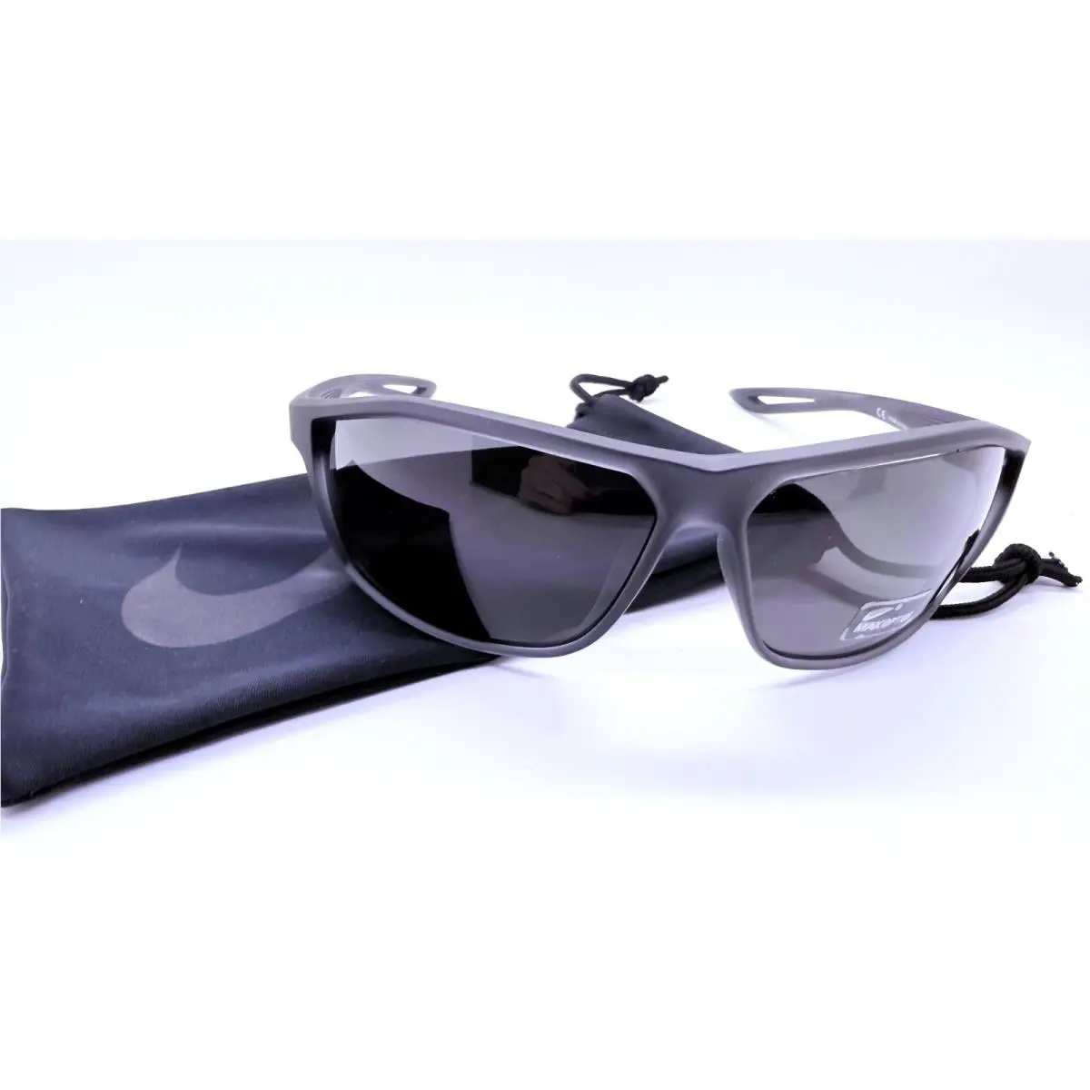 Nike EV1010-061 Matte Anthracite Intersect Sunglasses/grey Lenses 70/13/125