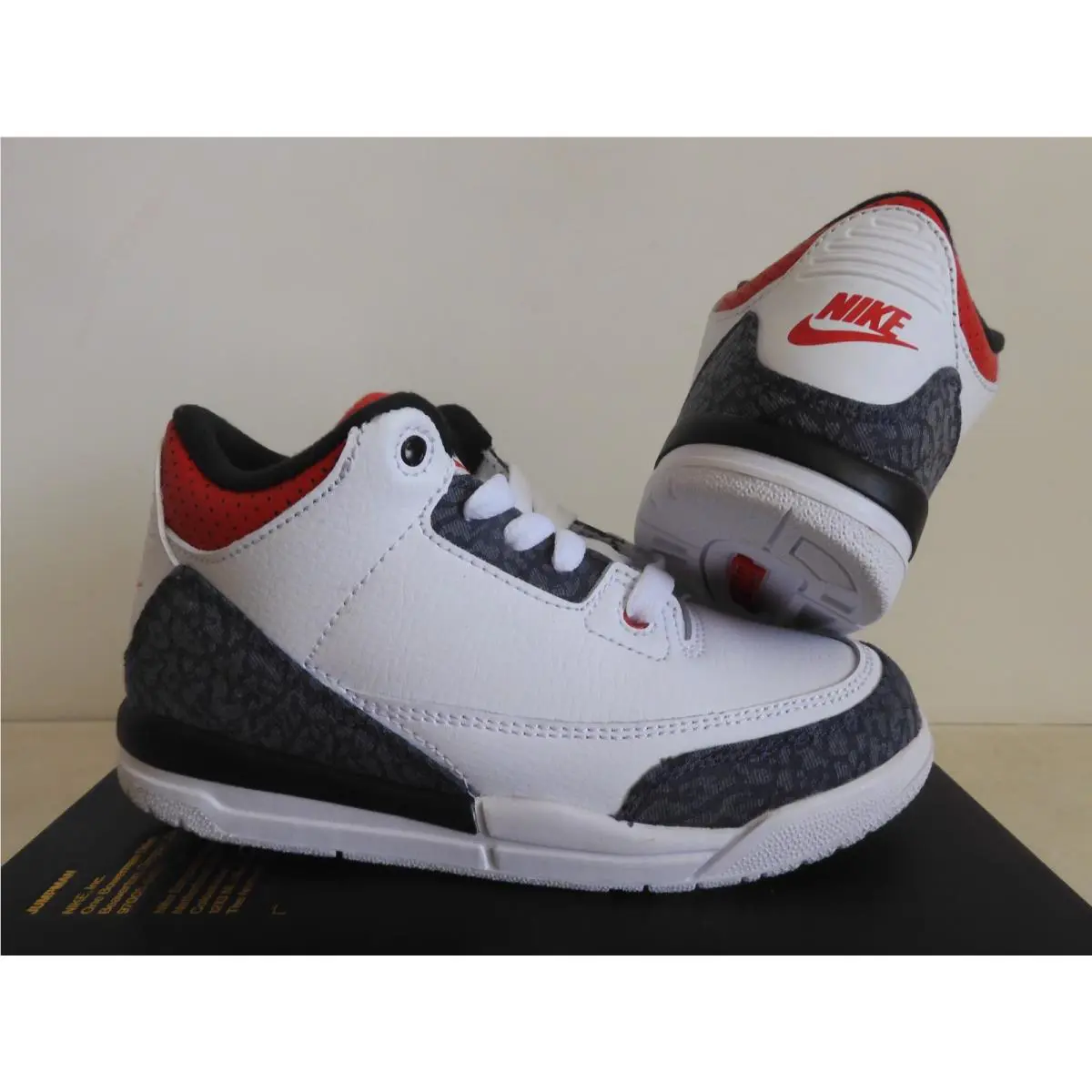Nike shoes - Air Jordan 3 - Air - White (UPC: 194497196312) 1