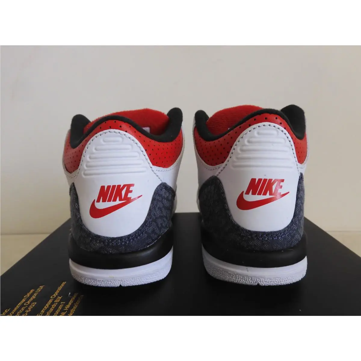 Nike shoes - Air Jordan 3 - Air - White (UPC: 194497196312) 3