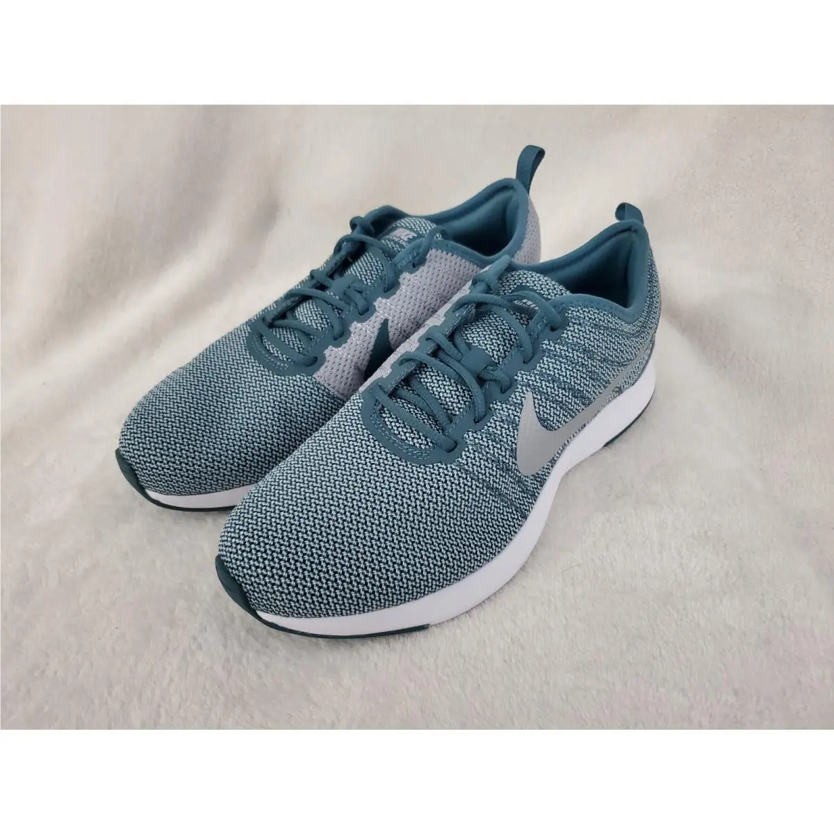 Nike shoes - Green (UPC: 887229520119) 2