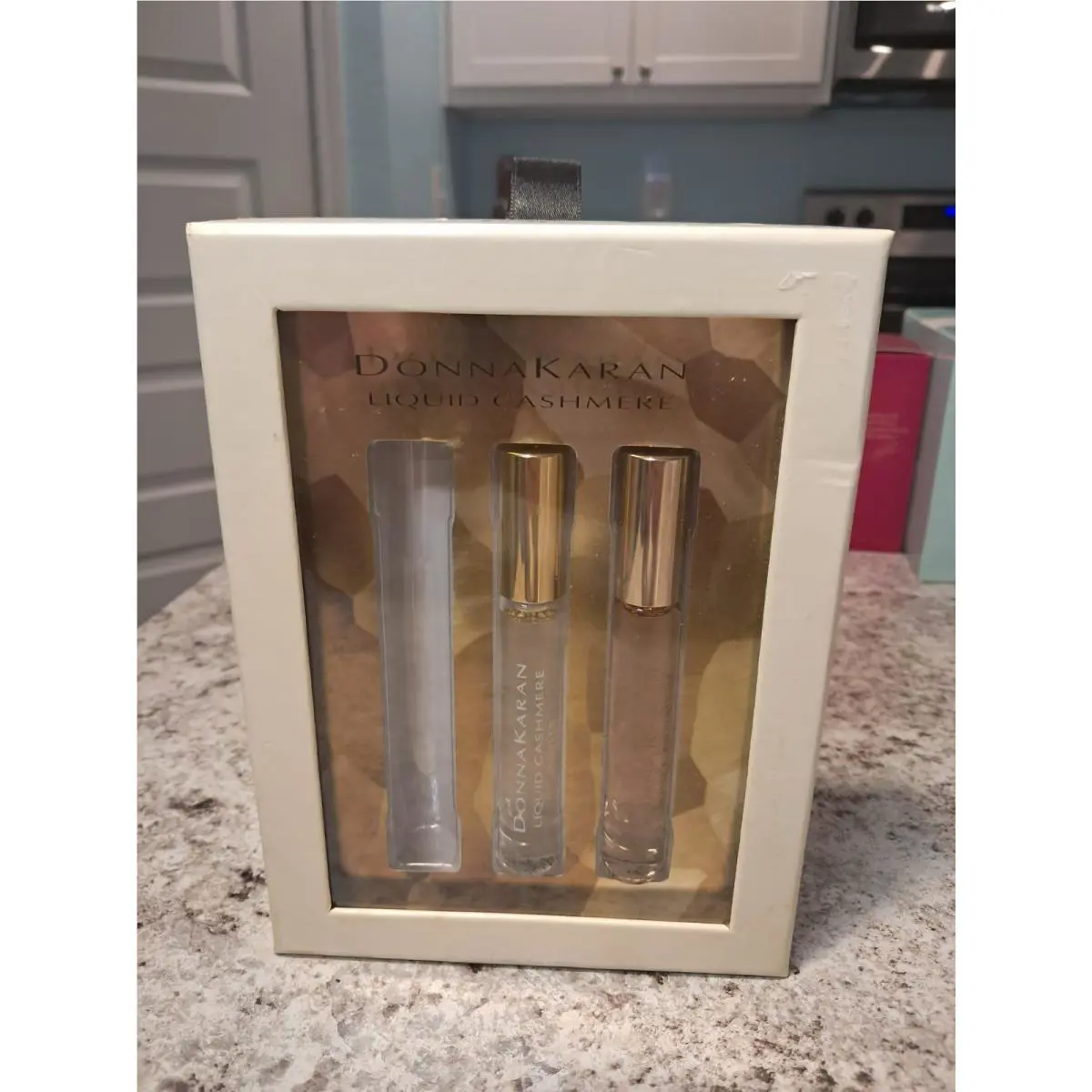 Donna Karan Liquid Cashmere Rollerball 2 Womens Perfume White and Blush .34 Ea