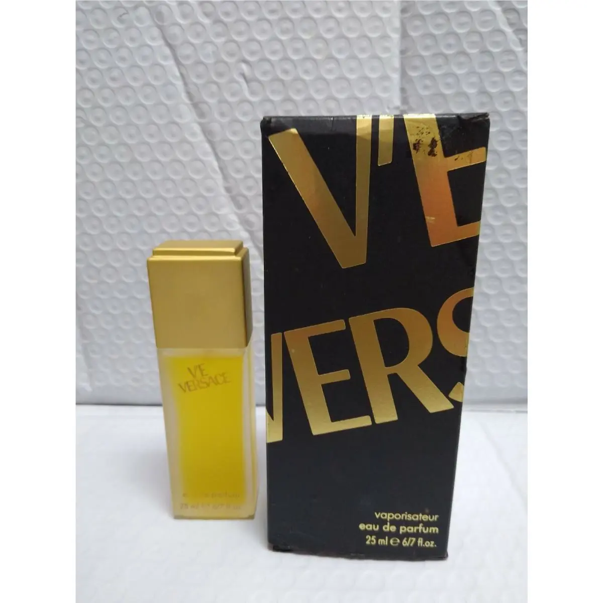 V`e Versace 0.83 Oz/ 25 ml Eau de Parfum Spray For Women Authantic