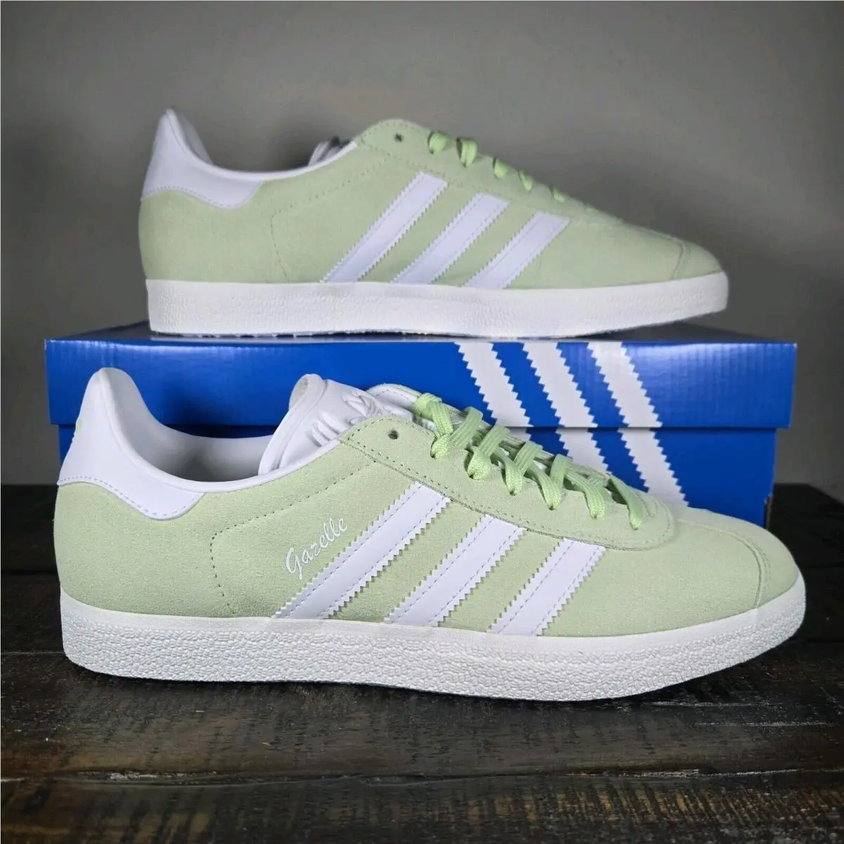 Adidas Gazelle Womens Size 8.5 Casual Sneakers Shoes Matcha Green White IE0442