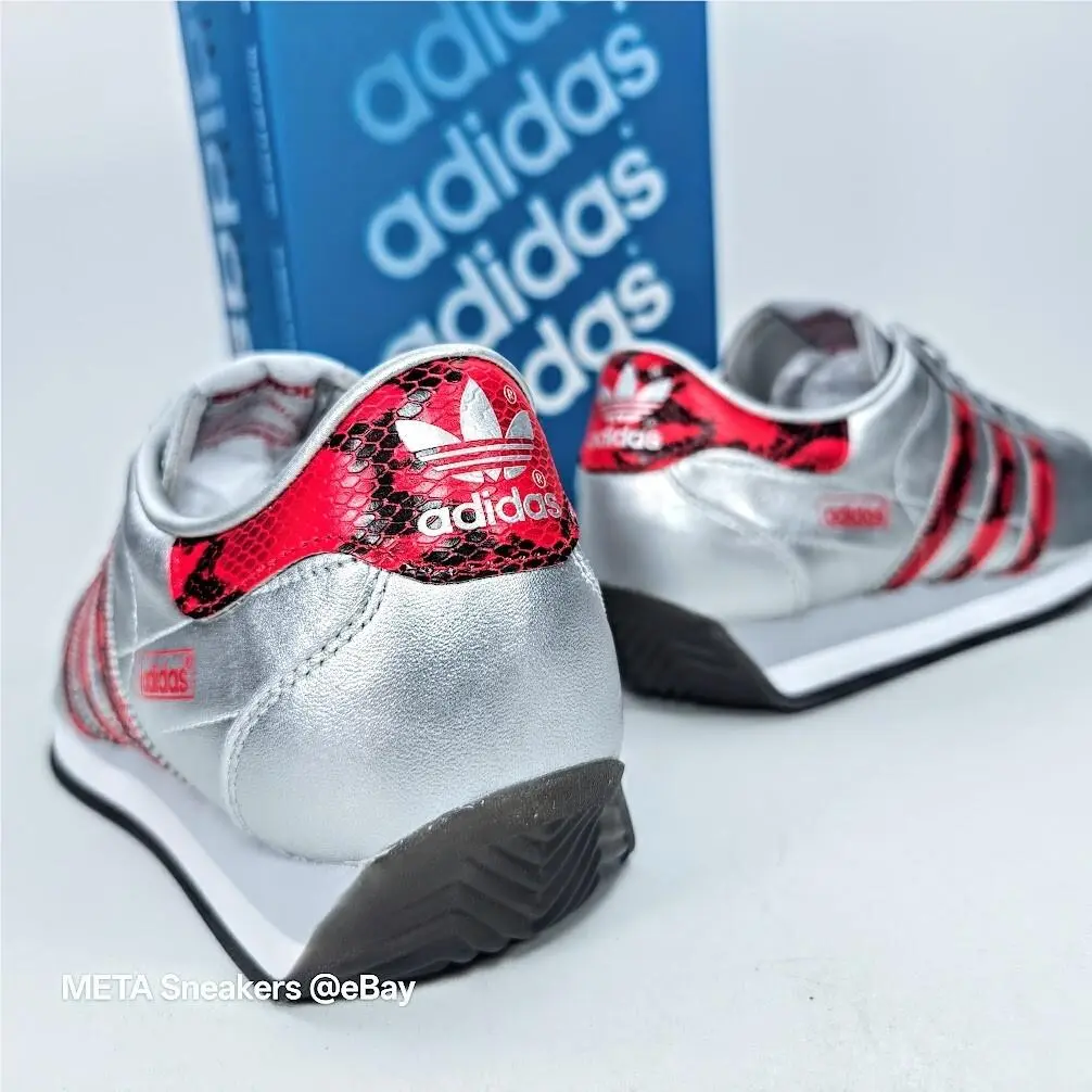 Adidas shoes - adidas Japan - Japan - JP7088 - Metallic / Better Scarlet / Core Black 2