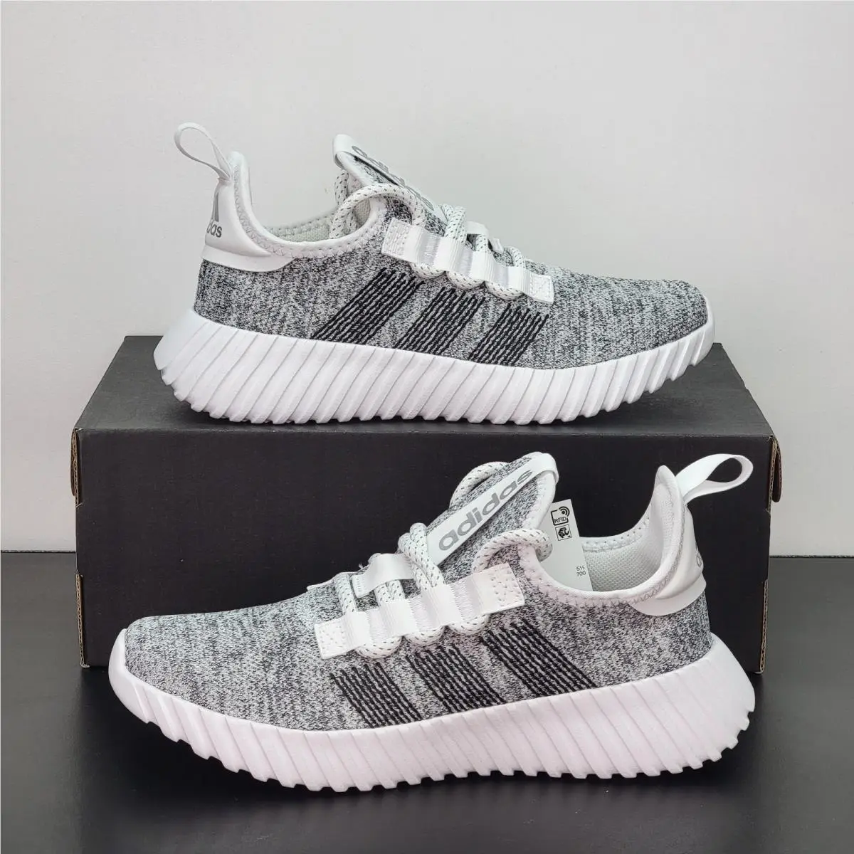 Adidas Kaptir Flow Women`s Size 7 Athletic Shoes White Gray Casual Sneakers