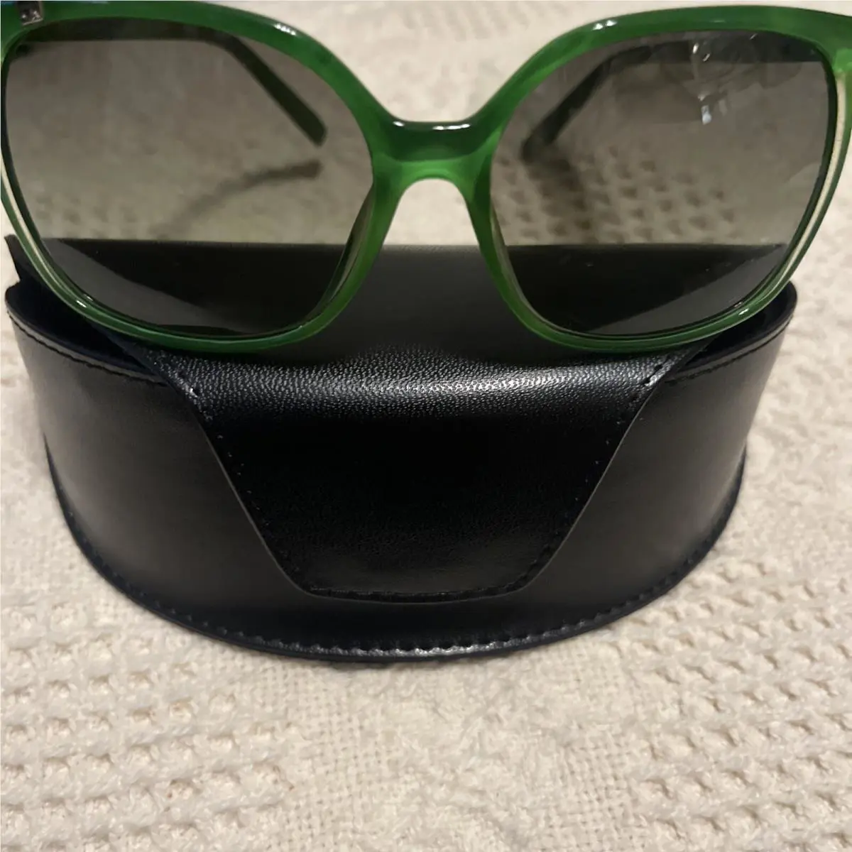 Calvin Klein Green Sunglasses Trendy Full Frame Summer Shades