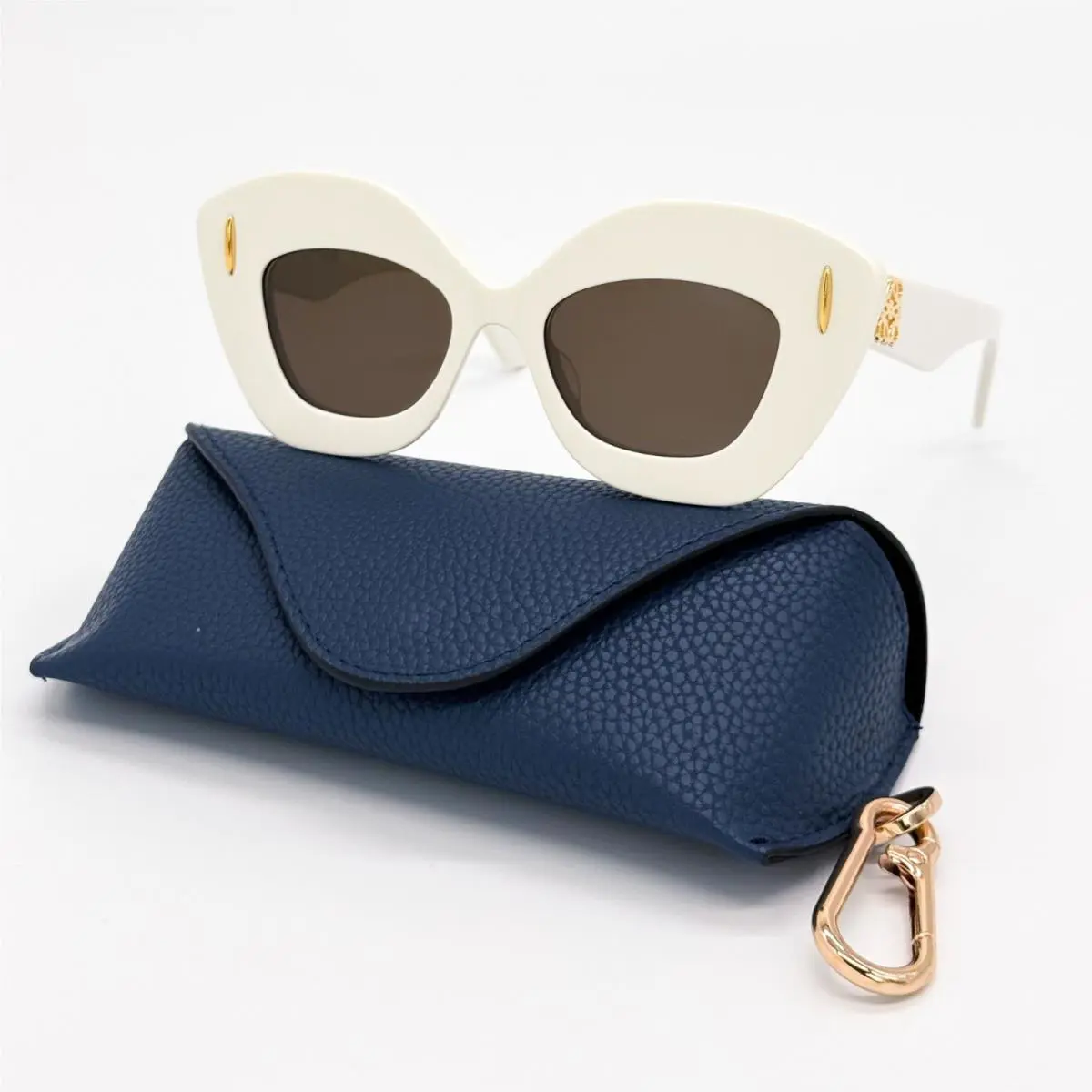 LW40127I 25E Loewe Women White Sunglasses Loewe