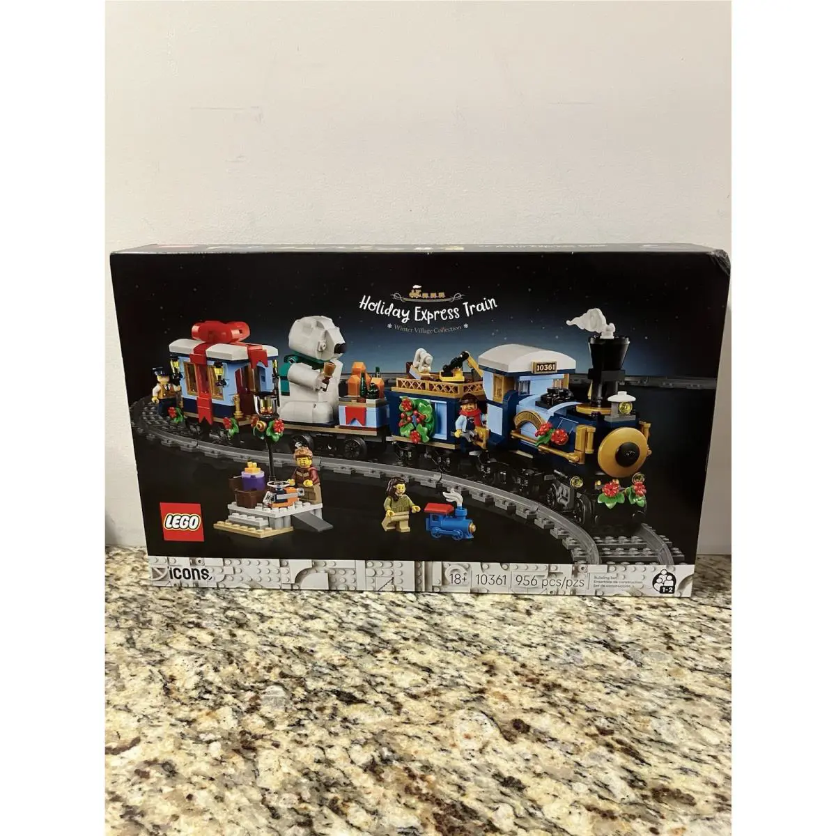 Lego 10361 Holiday Express Train Christmas Set 956 Pcs