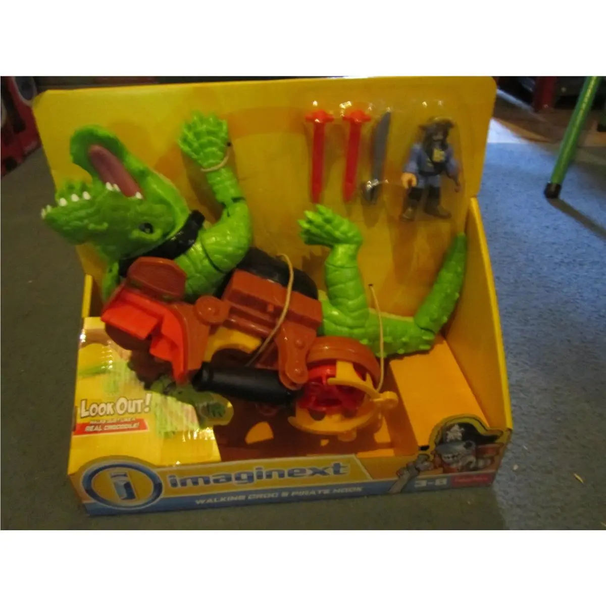 Fisher Price Imaginext Pirates Walking Croc and Pirate Hook Captain Figure