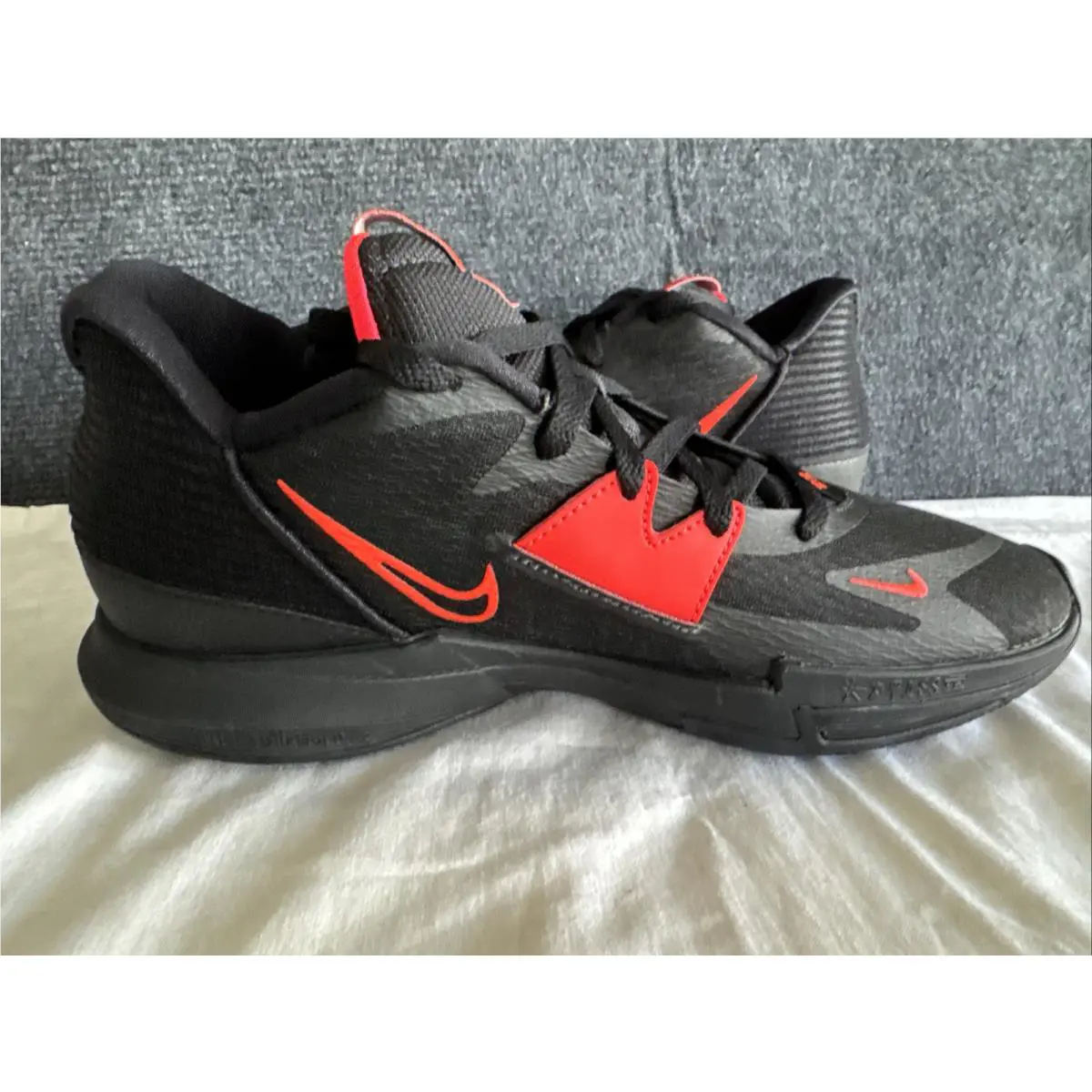 Nike shoes - Nike Kyrie Low 5 - Kyrie Low - red/black, /Size: Black-Red/8 1