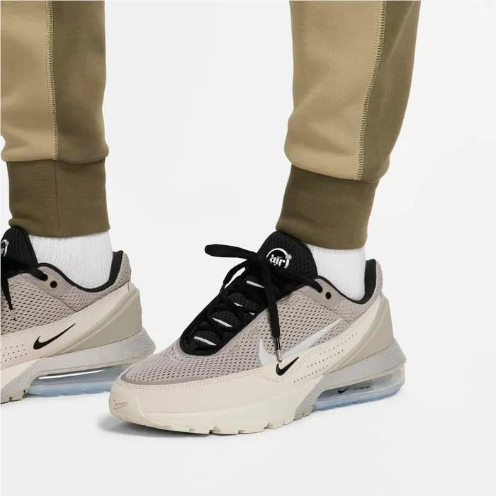 Nike clothing - Nike Sportswear Tech Fleece Joggers - FB8002-276 - Olive 5