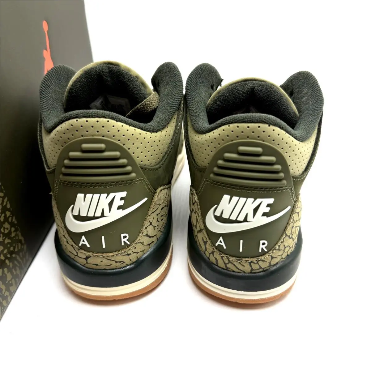 Nike shoes - Air Jordan 3 - Air - DM0967-202 - Medium Olive/Sequoia/Neutral Olive/Sail/Total Crimson 3