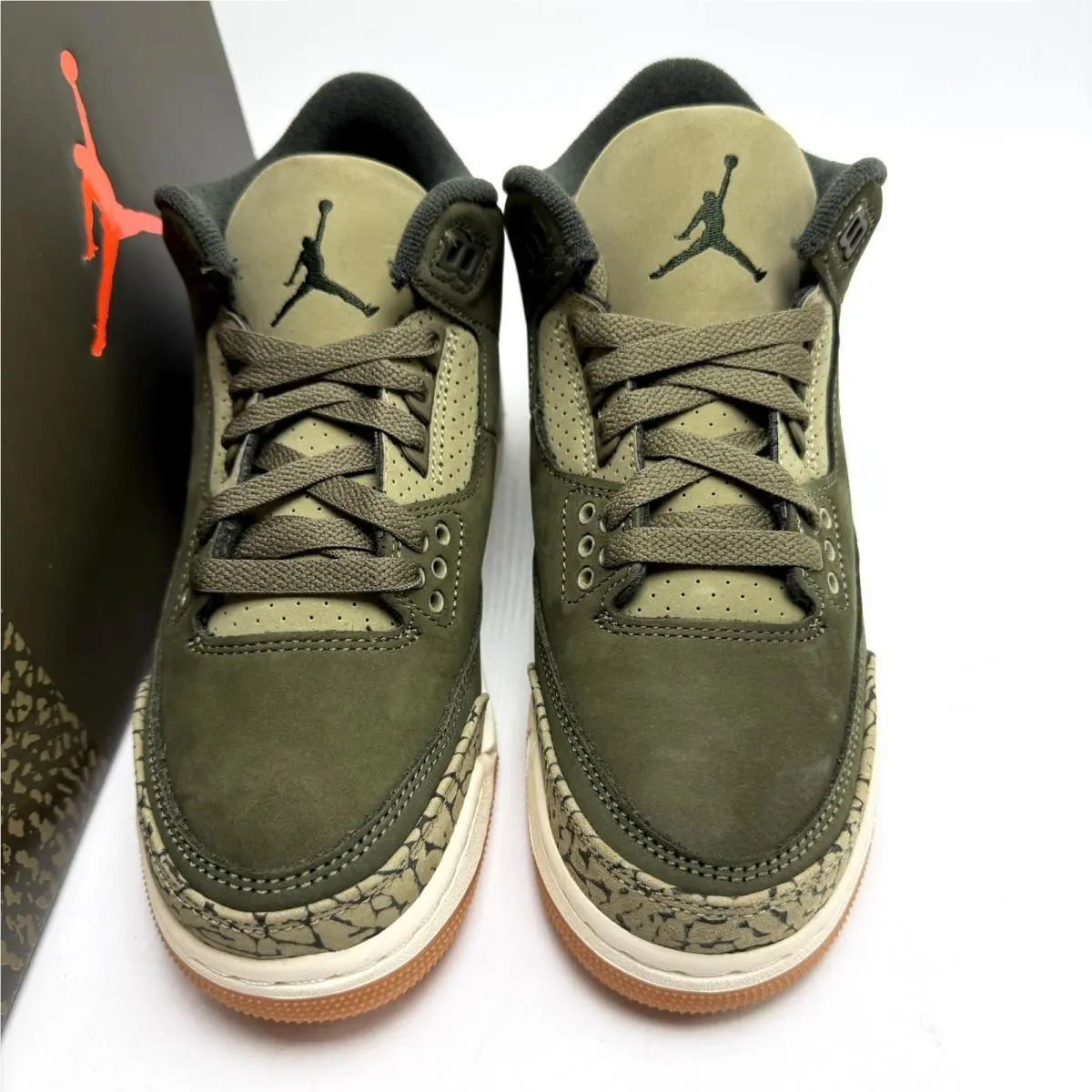 Nike shoes - Air Jordan 3 - Air - DM0967-202 - Medium Olive/Sequoia/Neutral Olive/Sail/Total Crimson 9