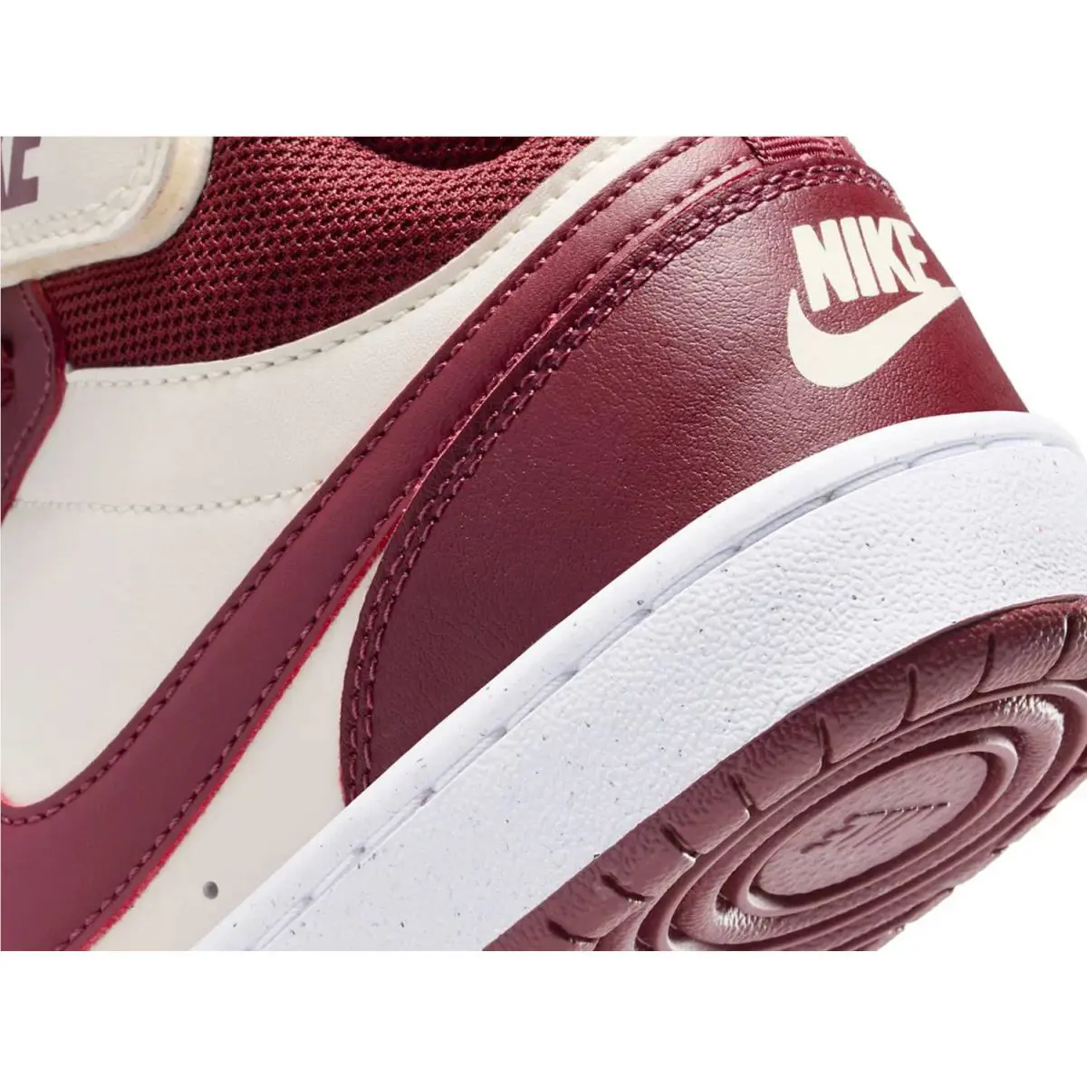 Nike shoes - Black/Red 24
