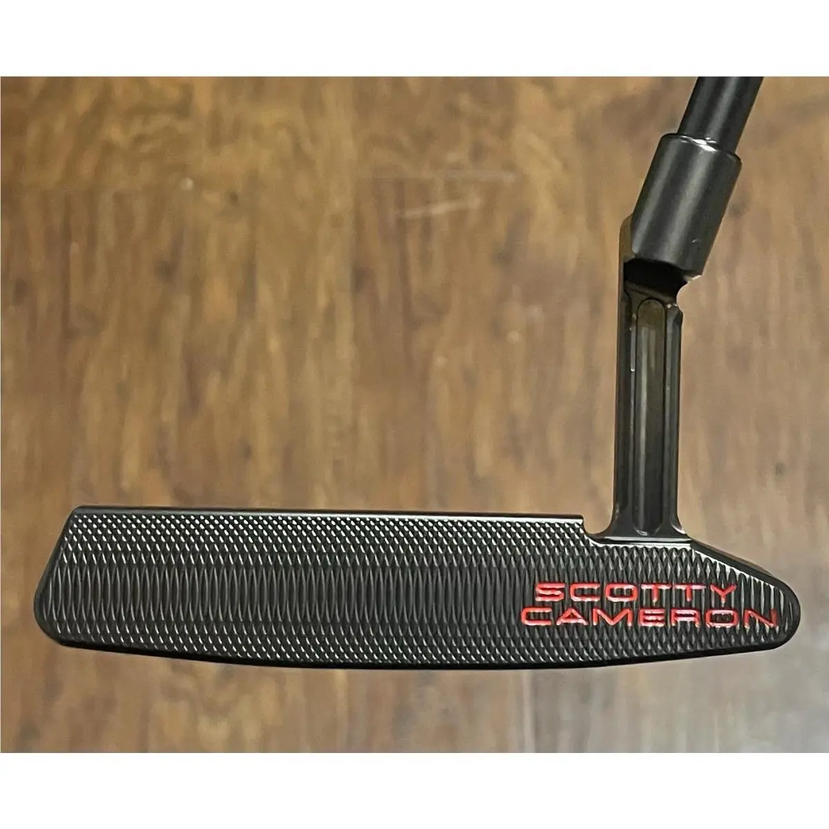 Scotty Cameron  - Super Select Newport 2 - Stability Shaft - Xtreme Dark - DLC - Red, Lie Angle: Black 4