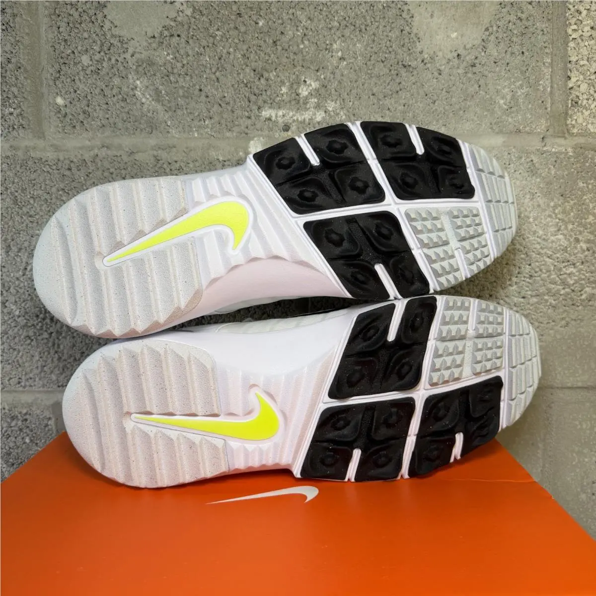 Nike shoes - Nike Free Gold - Free Gold - FN0332-101 - White 2