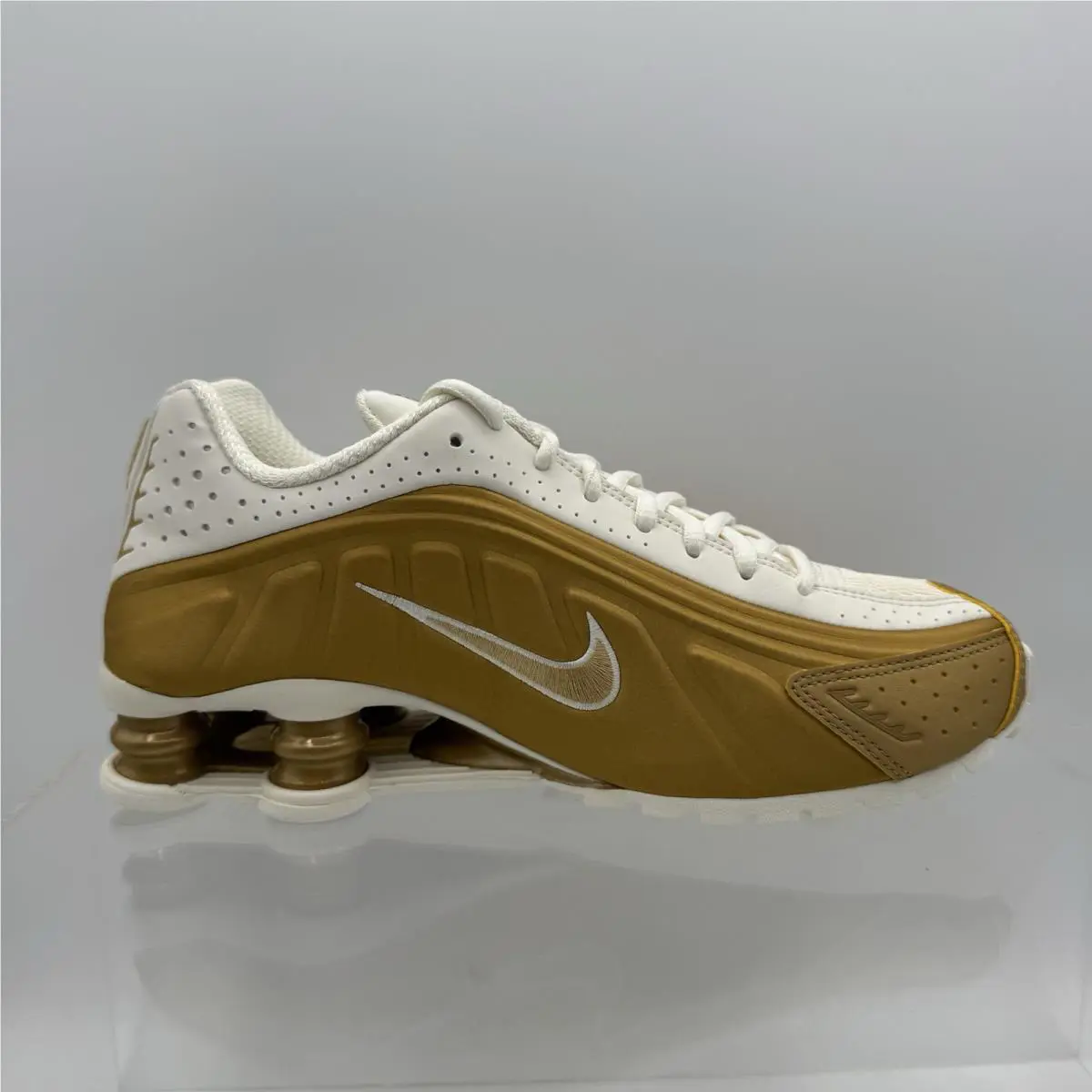 Nike shoes - Nike Shox - Shox - AR3565 010 - Soft Pearl/Metallic Gold 1