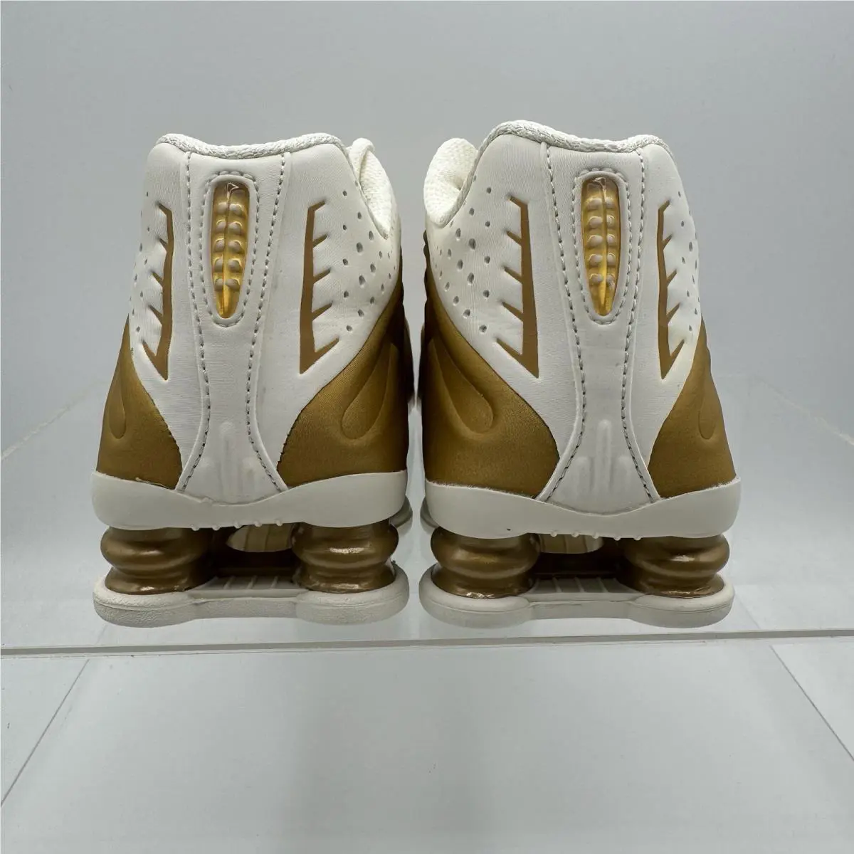 Nike shoes - Nike Shox - Shox - AR3565 010 - Soft Pearl/Metallic Gold 4