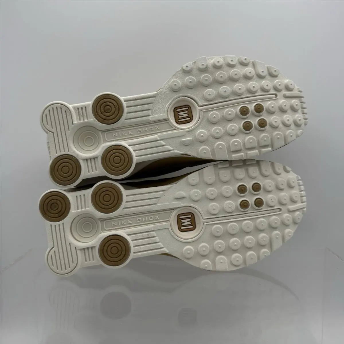 Nike shoes - Nike Shox - Shox - AR3565 010 - Soft Pearl/Metallic Gold 5