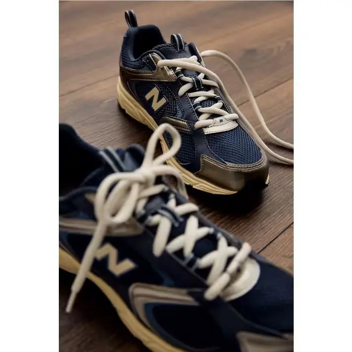 New Balance shoes - New Balance 408 - Black 27