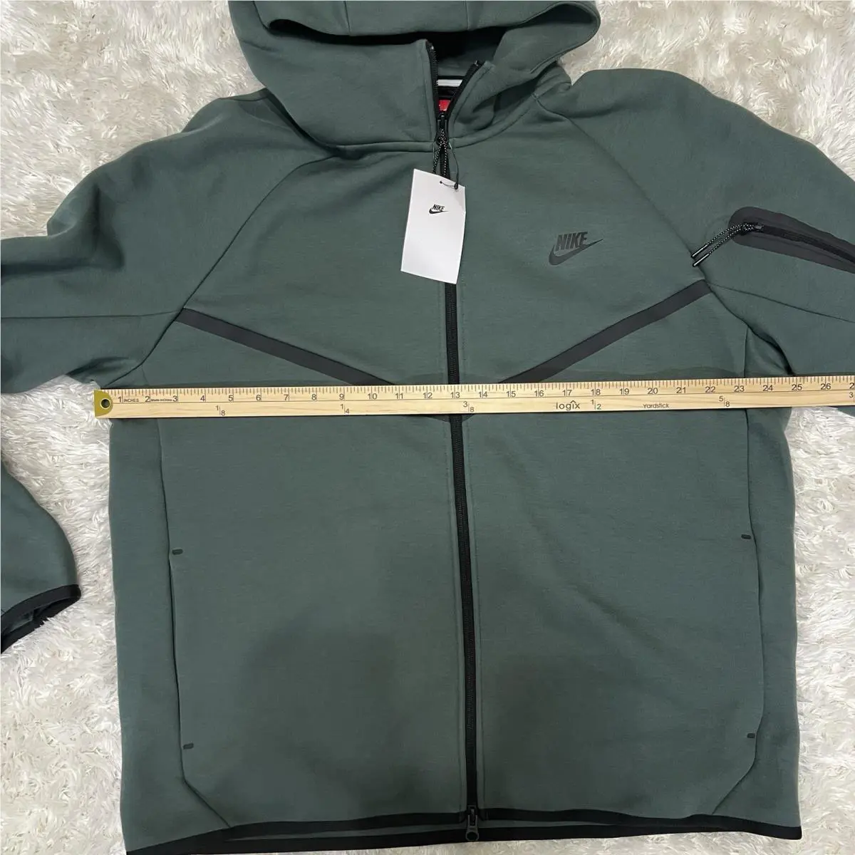 Nike clothing - HV0949-338 - HV0949-338 - Green (UPC: 0197602944778) 2