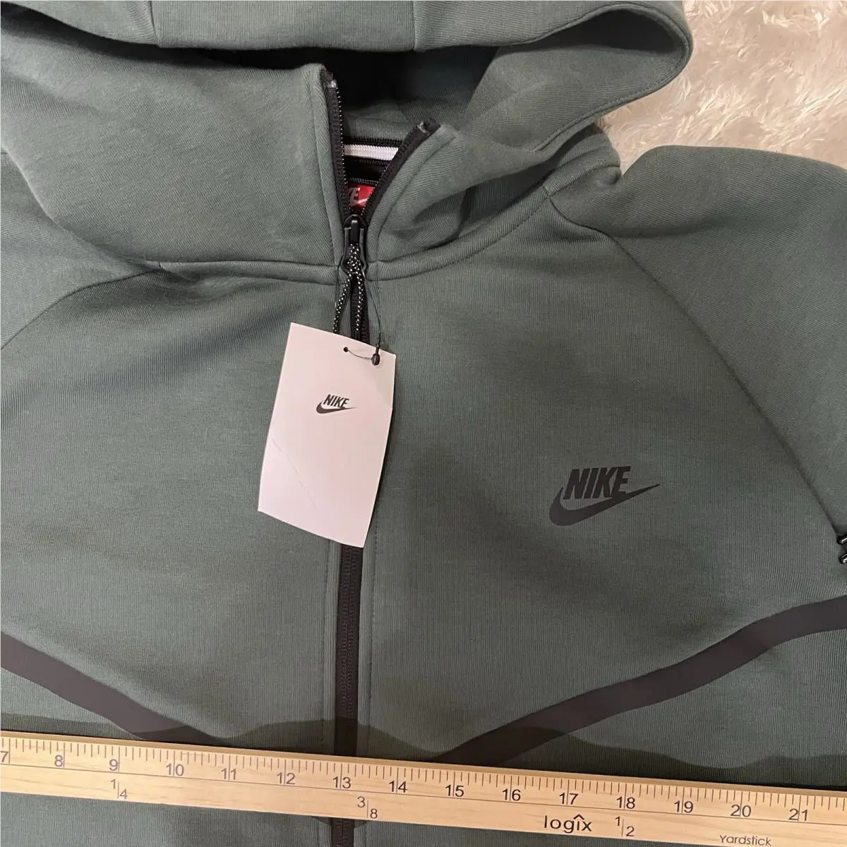 Nike clothing - HV0949-338 - HV0949-338 - Green (UPC: 0197602944778) 3