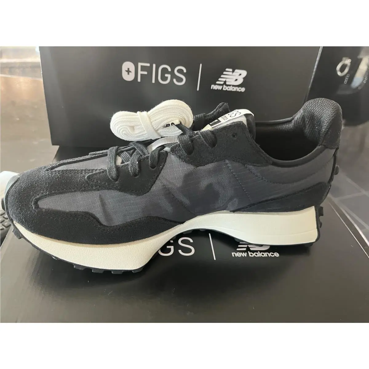 New Balance shoes - New Balance 327 - U327FB - Black 5