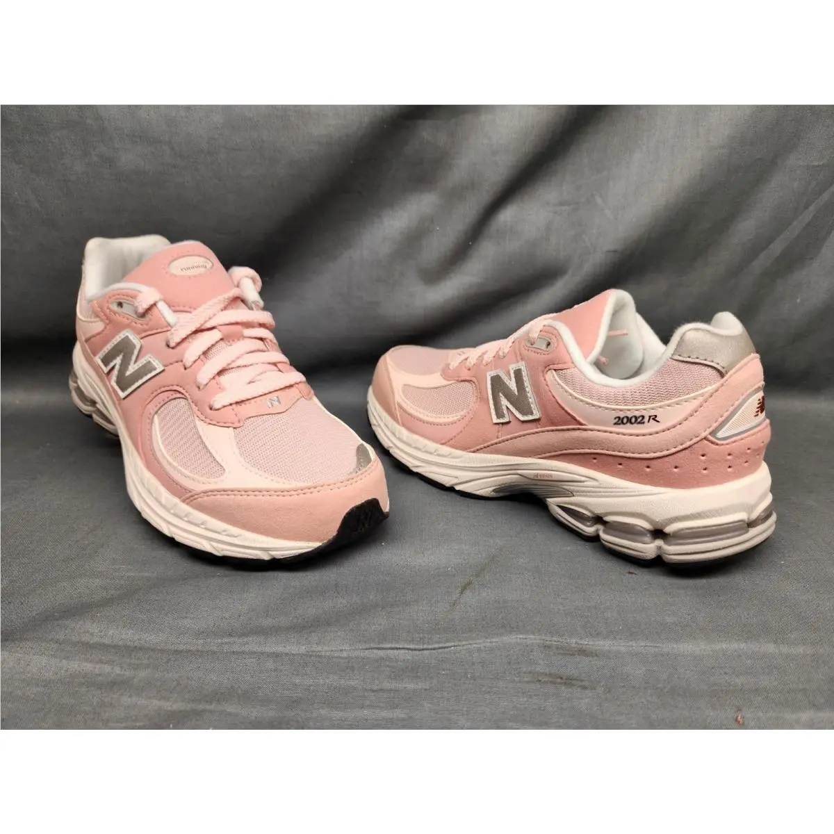 New Balance 2002 GS Sneakers GC2002SK Pink White Girls Size 5
