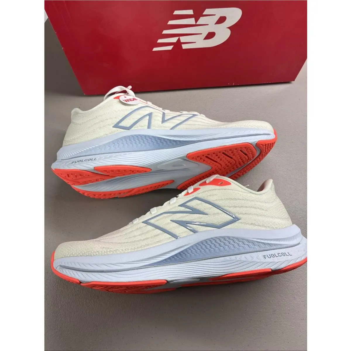 New Balance Women’s Fuelcell Walker Elite V1 White/neon Dragonfly 9.5 Wide D