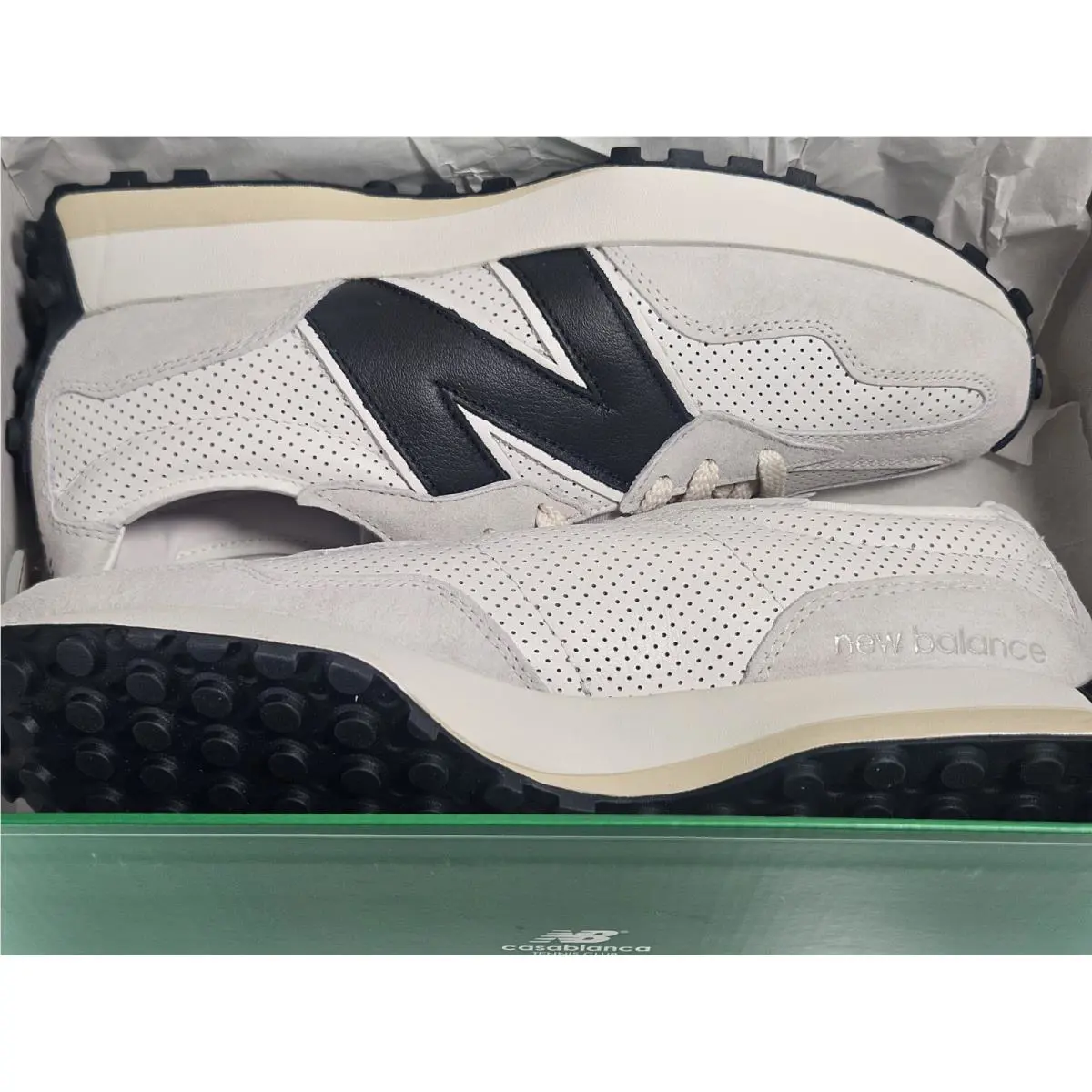 New Balance shoes - New Balance 327 - MS327CBC - White 0