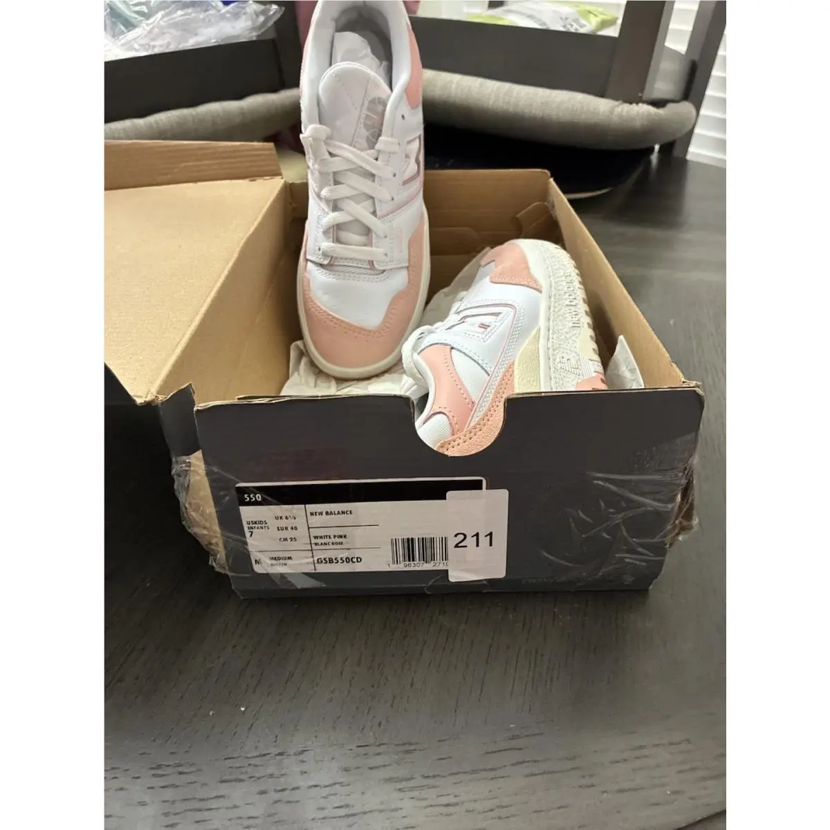 New Balance 550 Size 7 White Pink Sneakers