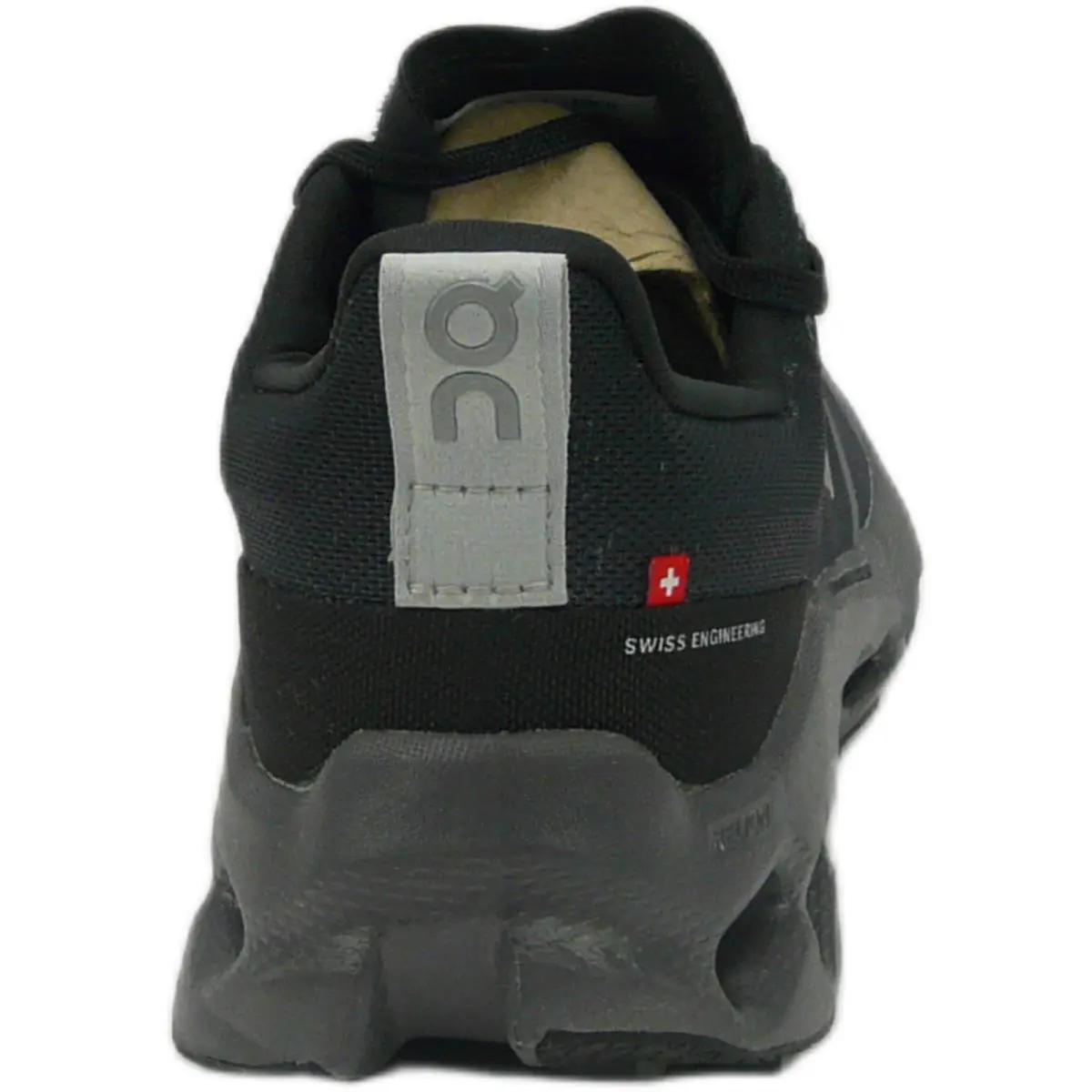 On-Running shoes  - Black 2