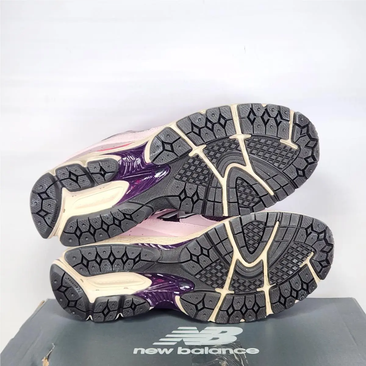 New Balance shoes - New Balance 2002 - U2002RTB - Pink 3