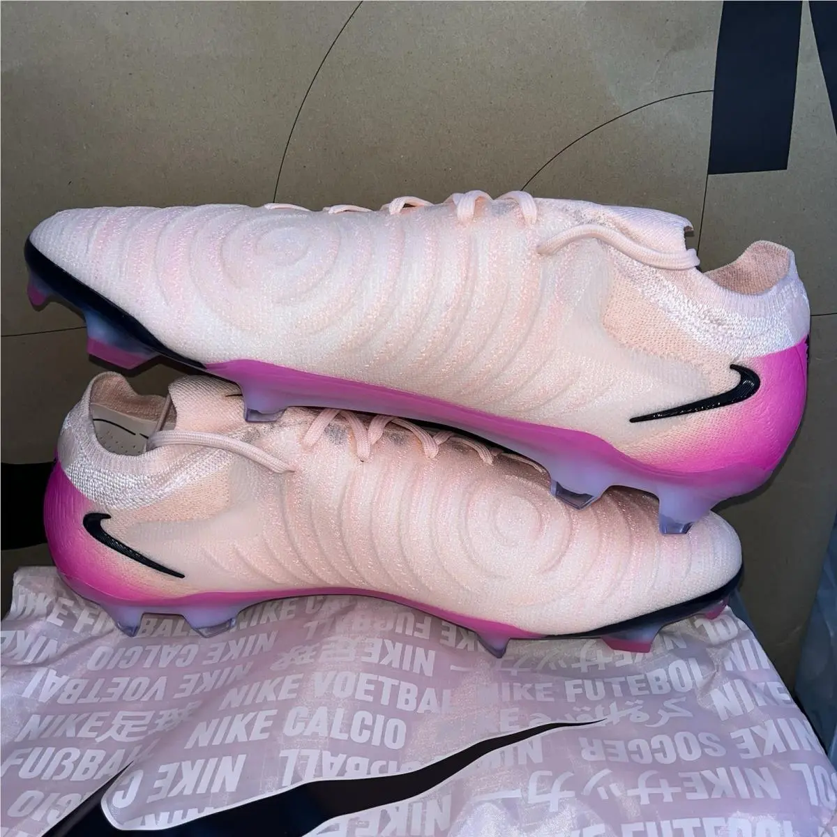 Nike shoes - Nike Phantom GX - Phantom - FJ2559 800 - Crimson Tint/Black-Pink Blast (UPC: 197862722079) 1