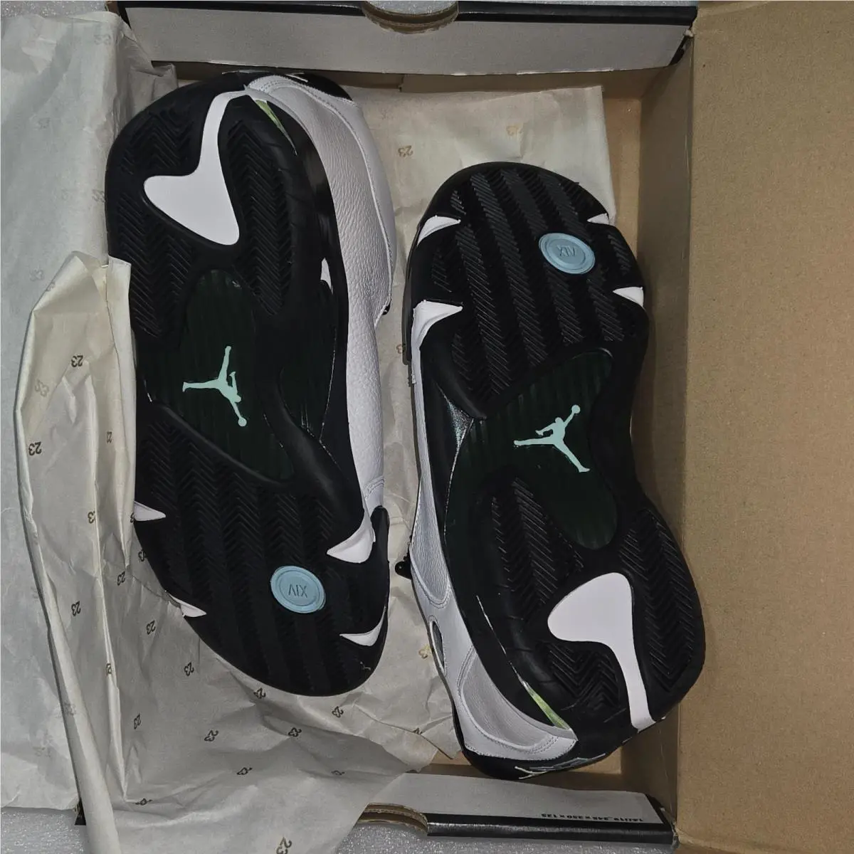 Nike shoes - Air Jordan 14 - Air - 487471-106 - White (UPC: 0826220178318) 3