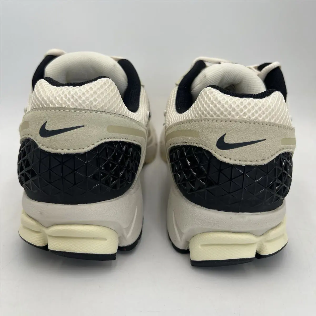 Nike shoes - Nike Air Zoom Vomero 5 - HF1553-701 - Ivory 4
