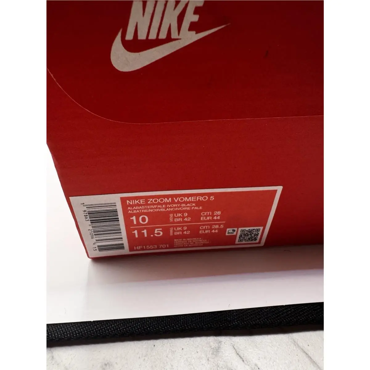 Nike shoes - Nike Air Zoom Vomero 5 - HF1553-701 - Ivory 4