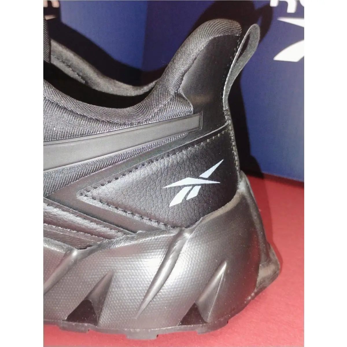 Reebok shoes - Under Armour Charged Assert 10 - 3026175-004 - Black 10