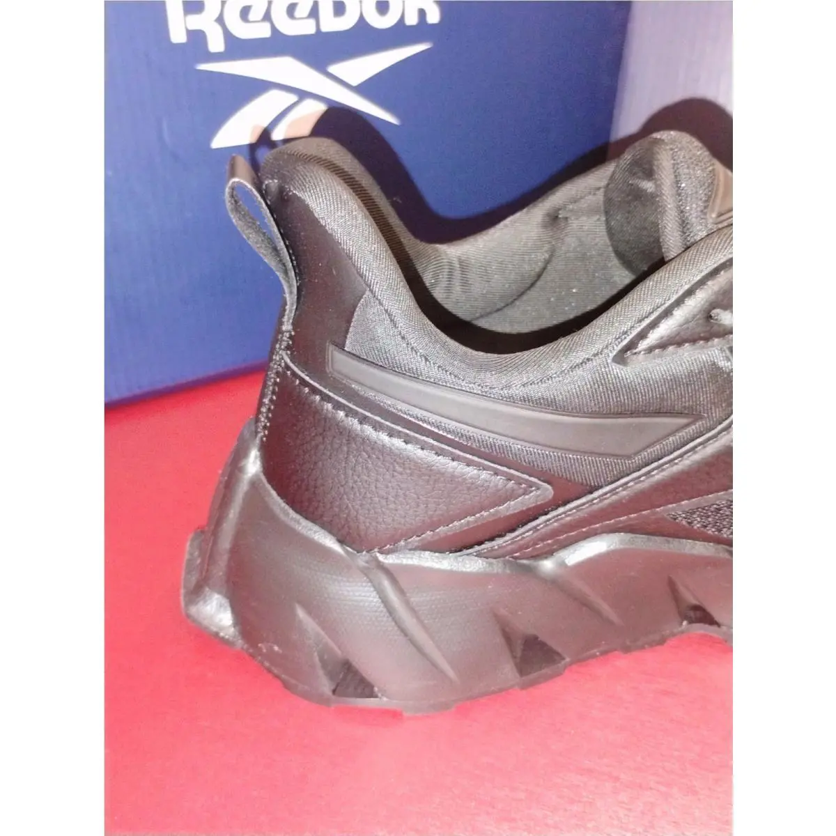Reebok shoes - Under Armour Charged Assert 10 - 3026175-004 - Black 7